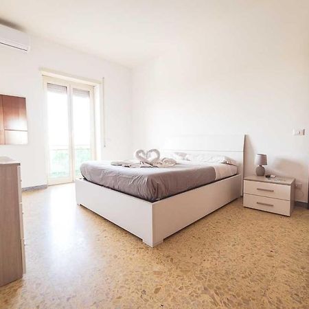 Ostia Holiday Pam Luaran gambar